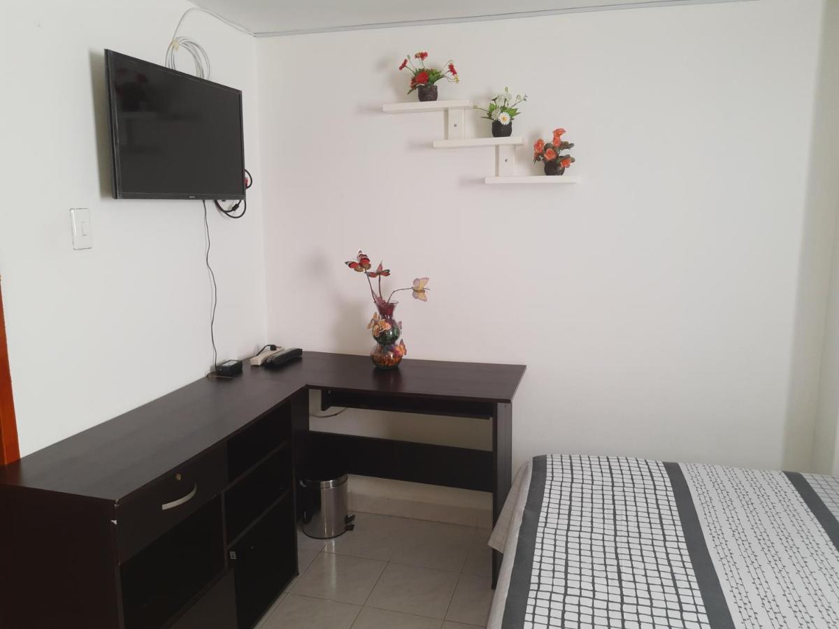 Hostal Dante Сан Хил Екстериор снимка