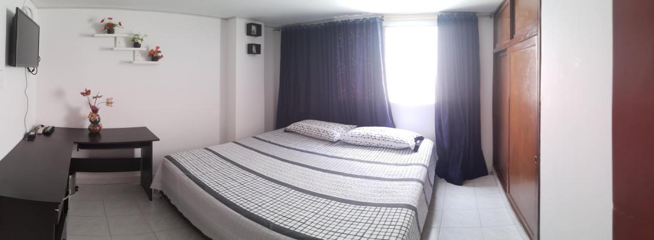 Hostal Dante Сан Хил Екстериор снимка