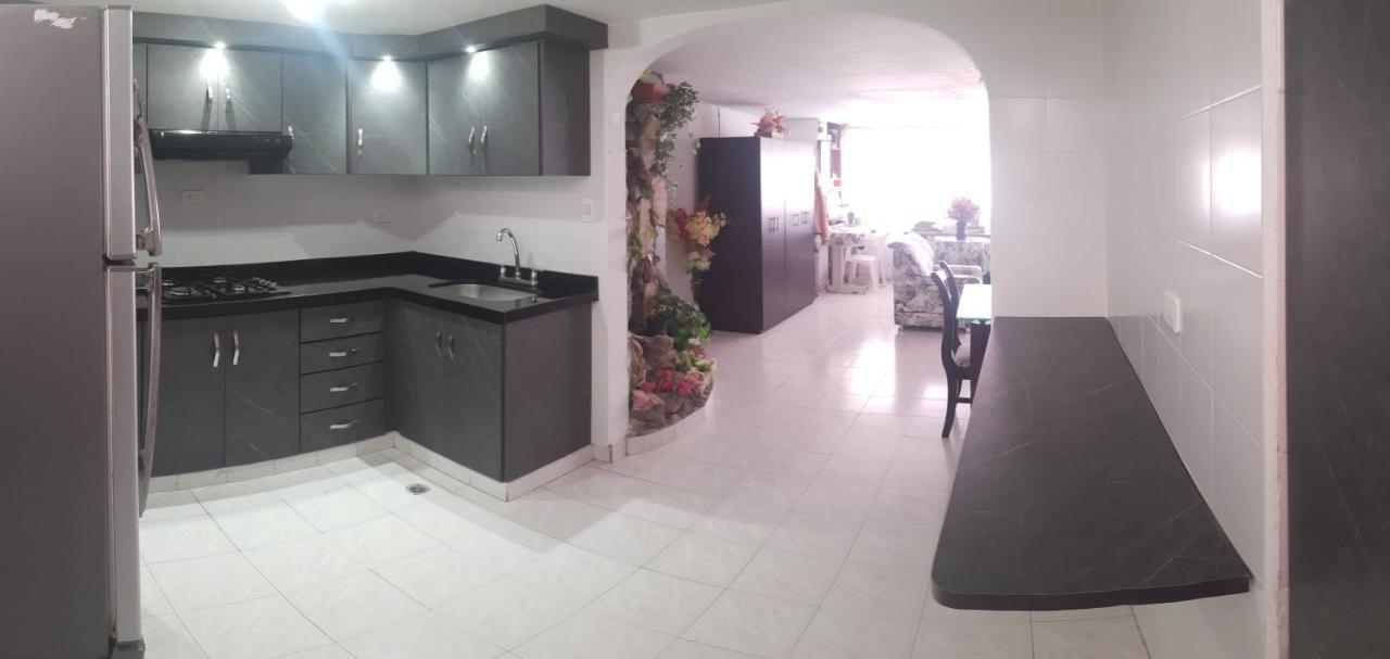 Hostal Dante Сан Хил Екстериор снимка